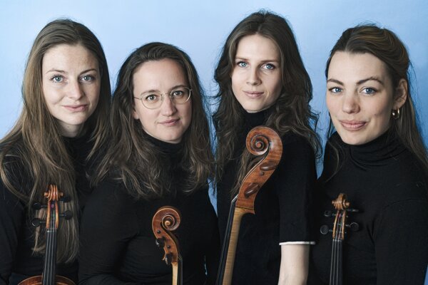 ADAM Q -  Clementine van der Bent-mo.jpg